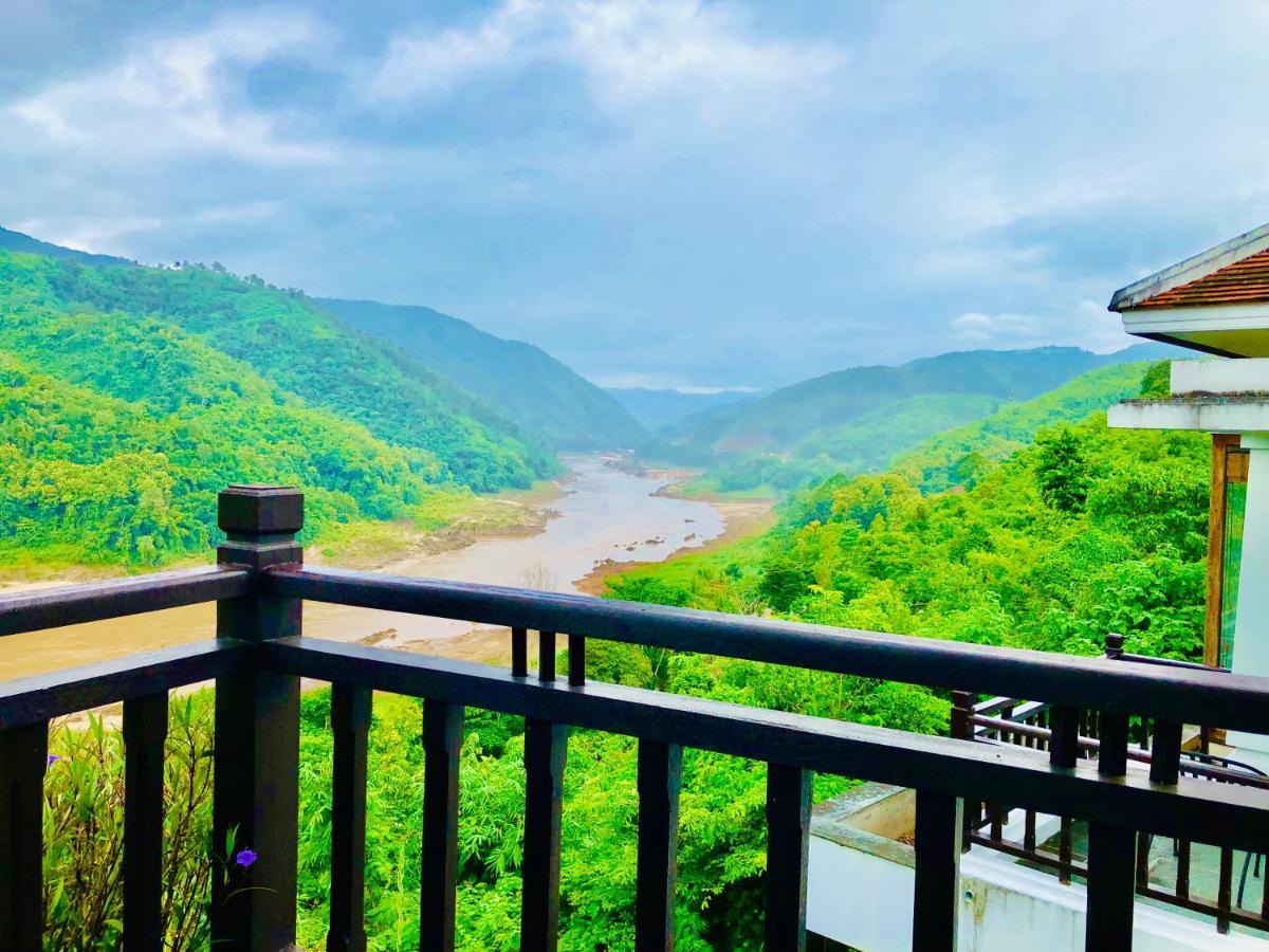 Le Grand Pakbeng Hotel Bagian luar foto