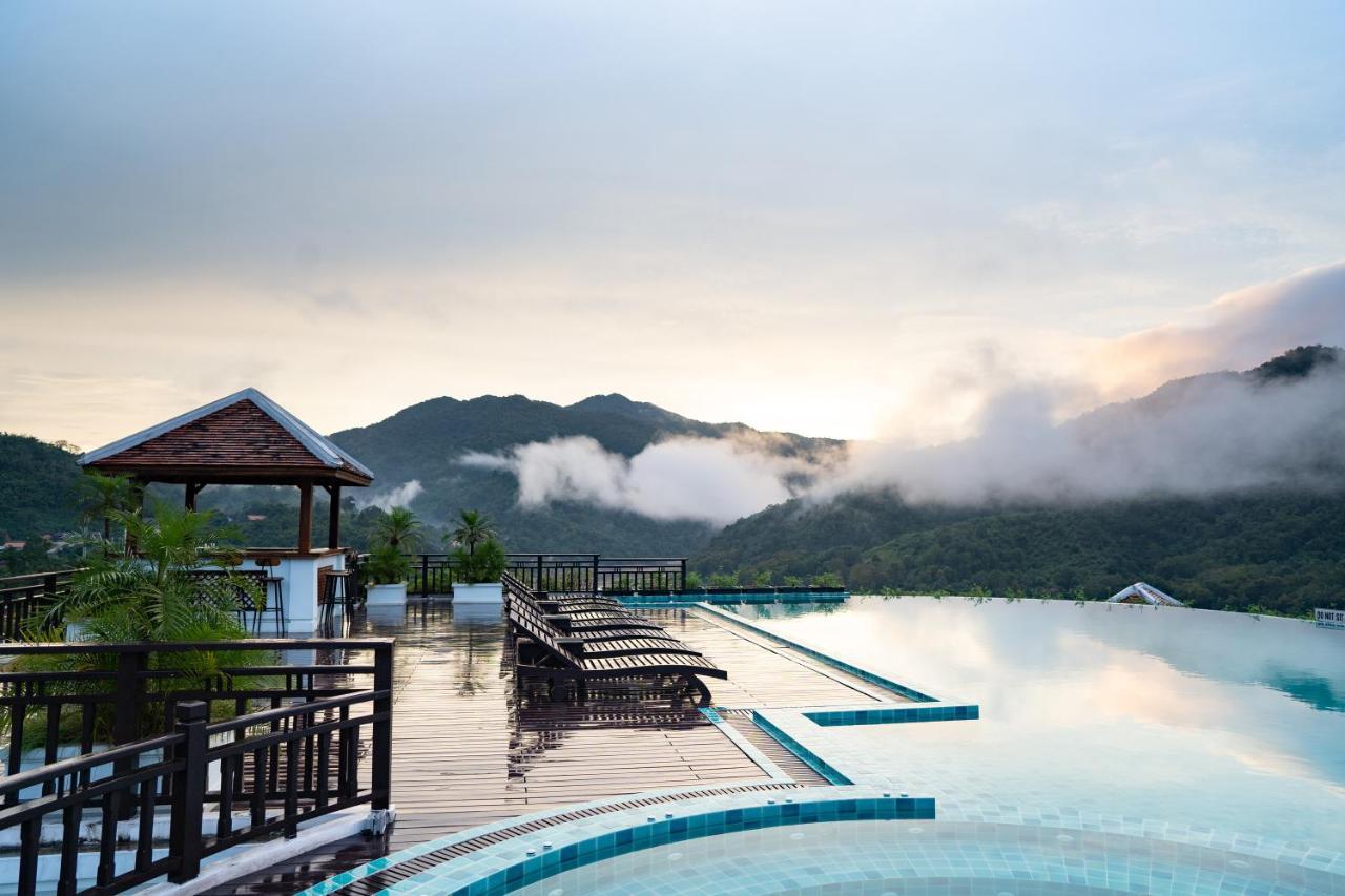 Le Grand Pakbeng Hotel Bagian luar foto
