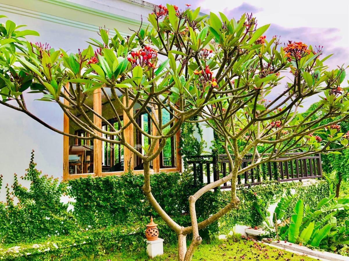 Le Grand Pakbeng Hotel Bagian luar foto