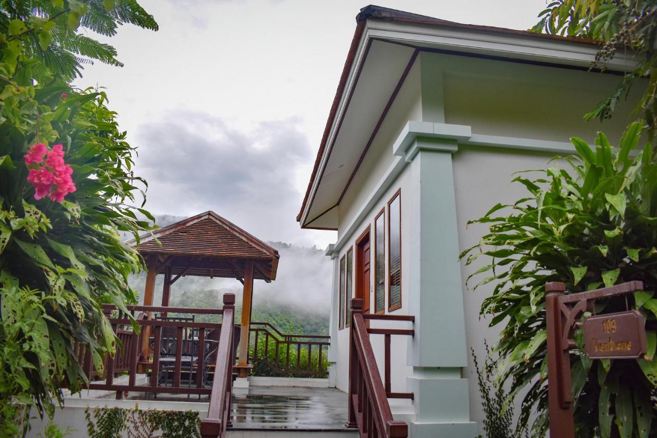 Le Grand Pakbeng Hotel Bagian luar foto