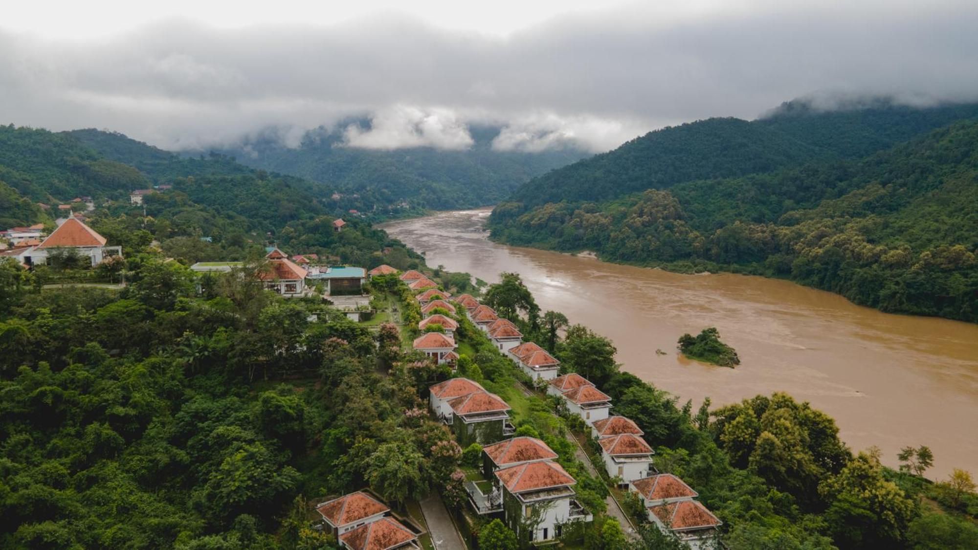 Le Grand Pakbeng Hotel Bagian luar foto