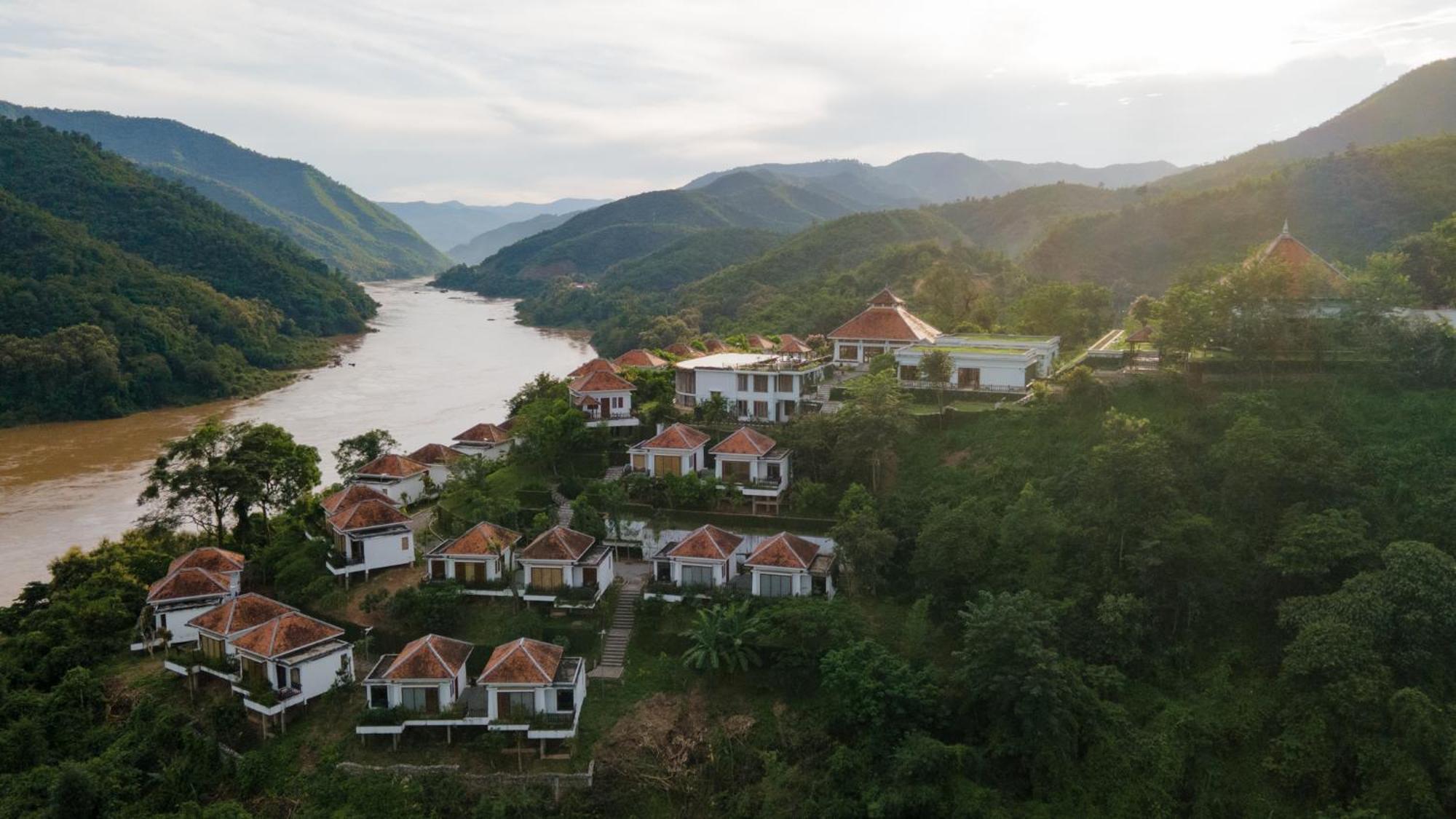 Le Grand Pakbeng Hotel Bagian luar foto